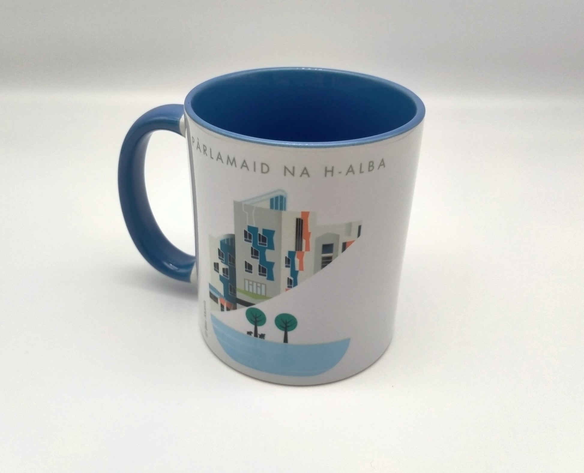 The other side of the mug with the image and writting in Gaelic. 