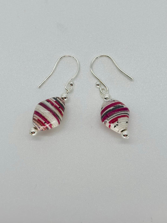 Medium Parli-map silver earrings