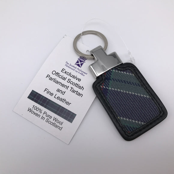 rectangular tartan keyring. Silver coloured fittings. Tag attached.