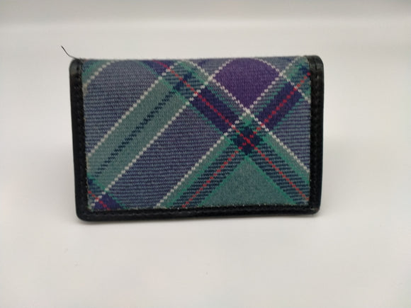 Rectangular card case in tartan and leather. 